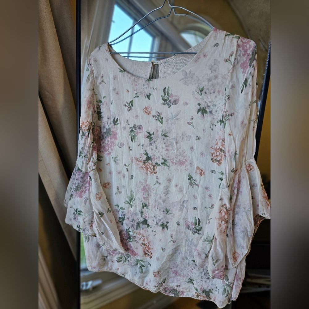 Floral Italian blouse size small